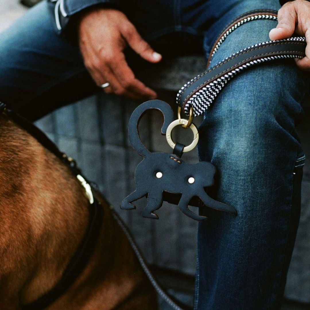 Monkey Business Poo-Bag Holder | Hendrix